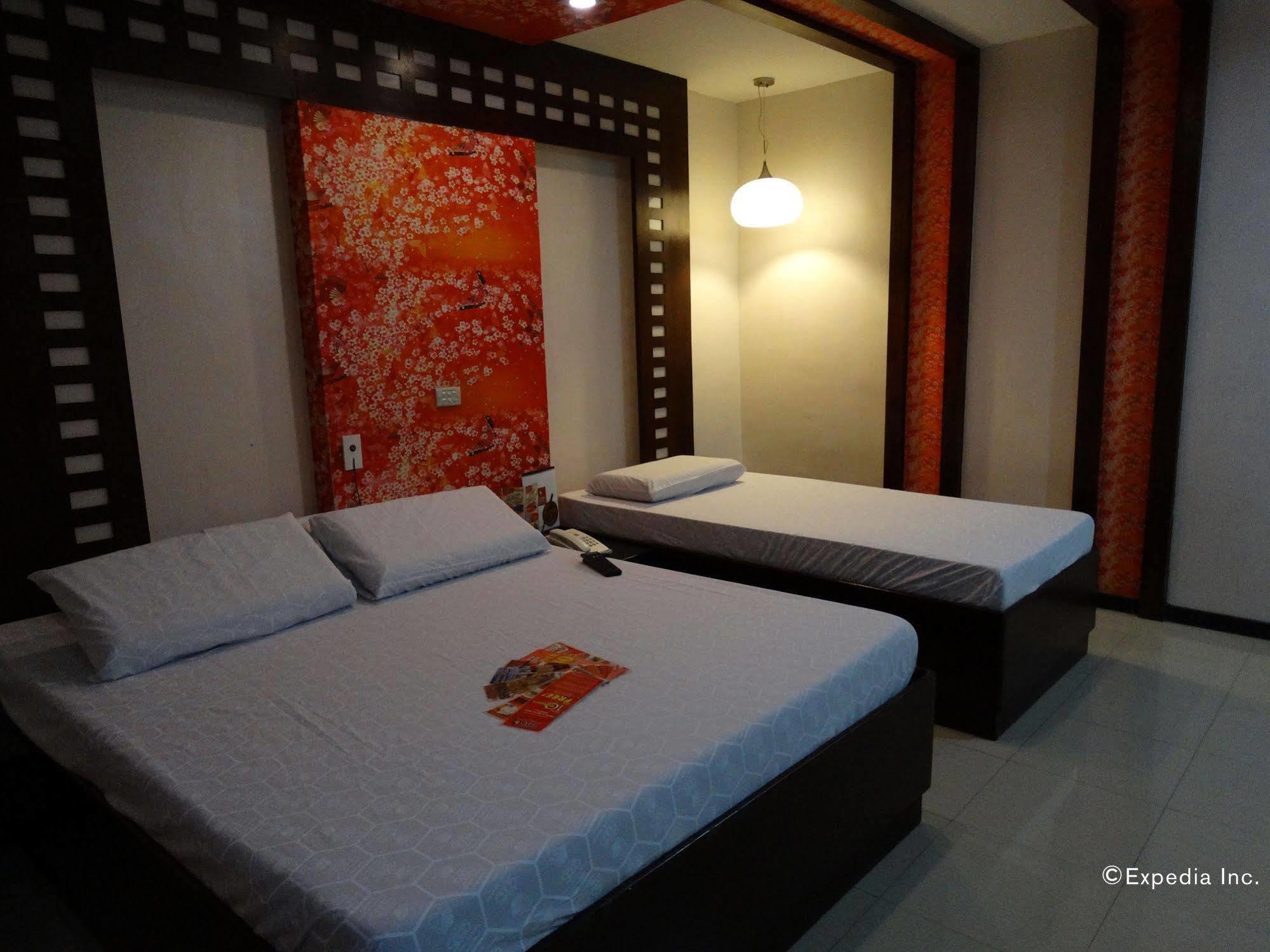 Hotel Sogo Buendia Pasay Kültér fotó