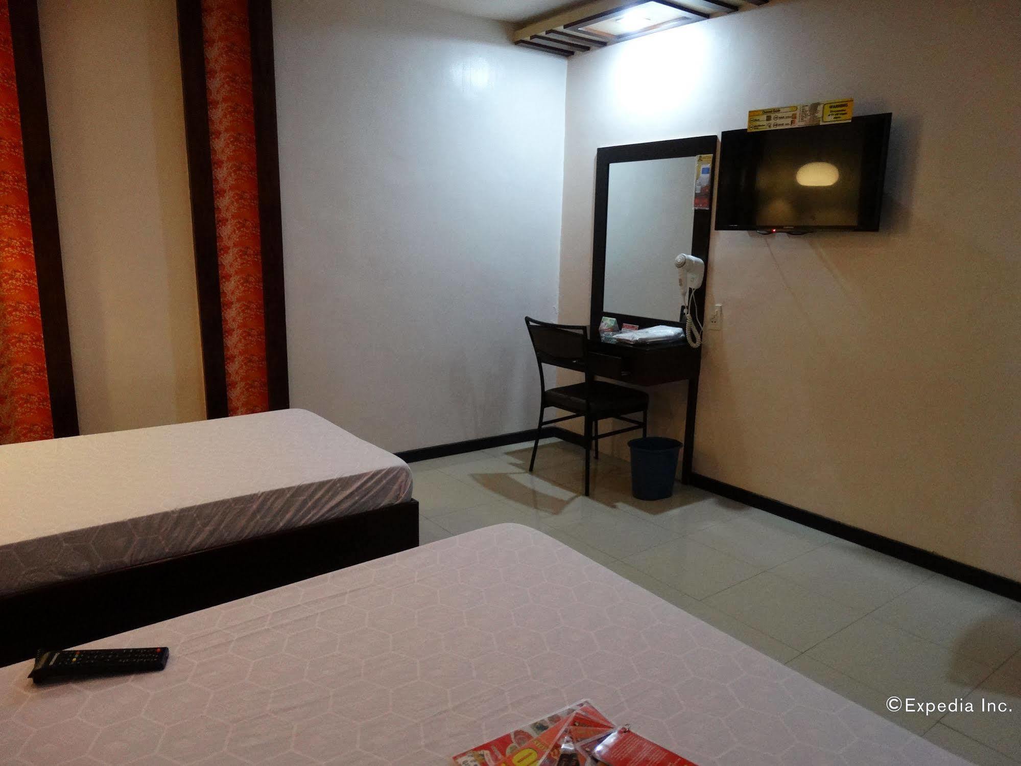 Hotel Sogo Buendia Pasay Kültér fotó