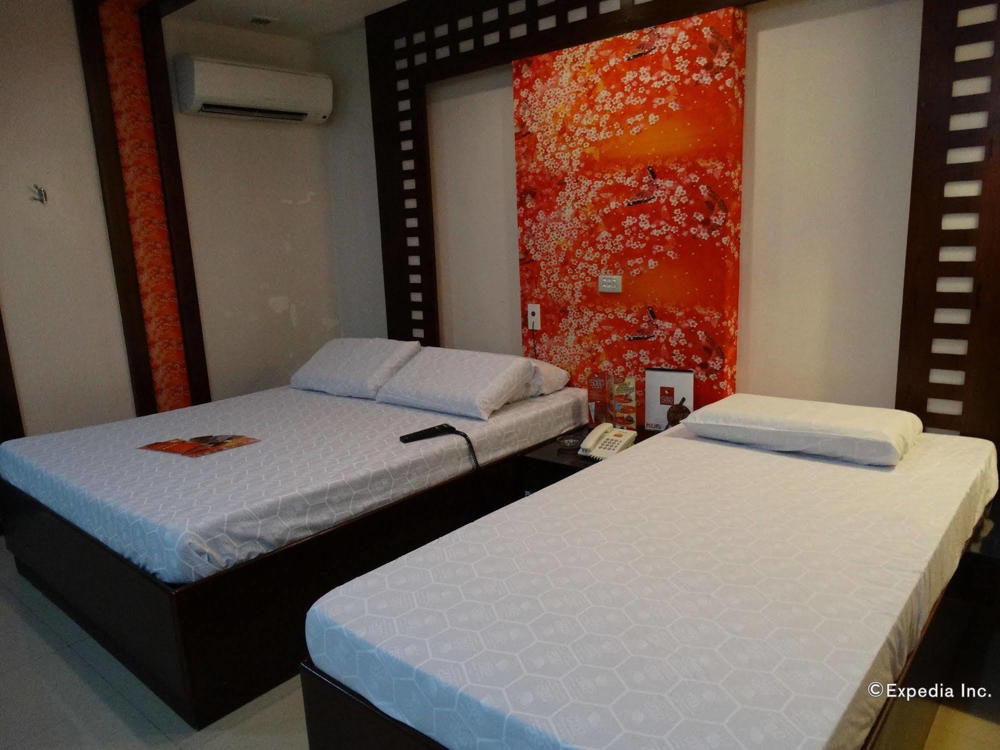Hotel Sogo Buendia Pasay Kültér fotó